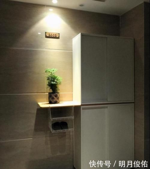 客厅|老公硬是舍弃电视墙，不买沙发，全屋“刷大白”！进屋就被迷住了