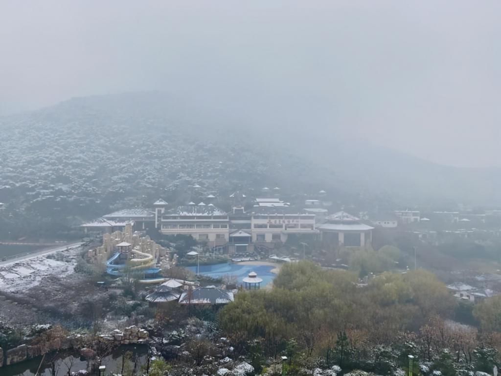 赏雪|温泉+赏雪，泰山温泉城冬季美极了