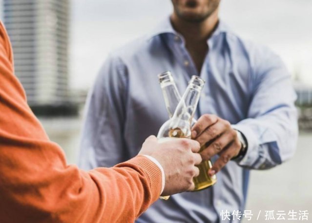 嗜酒如命的人，牢记喝酒“三不吃”，酒后“三不做”，好处都来找