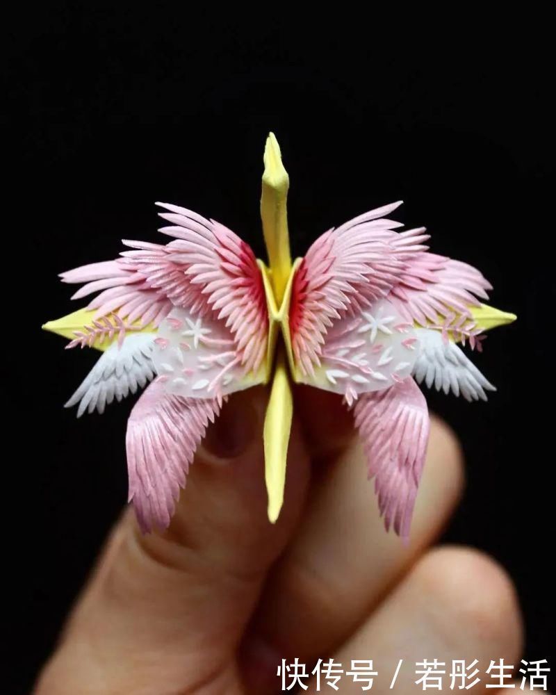 翅膀$抑郁小哥把一只2毛钱的千纸鹤折成了我买不起的样子,不但病好了还年入百万