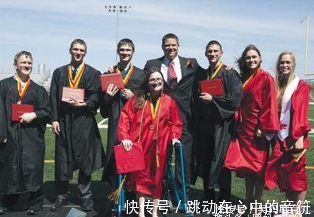 宝妈|23年过去了,那个全球首例“七胞胎”过得怎样了出众到令人羡慕