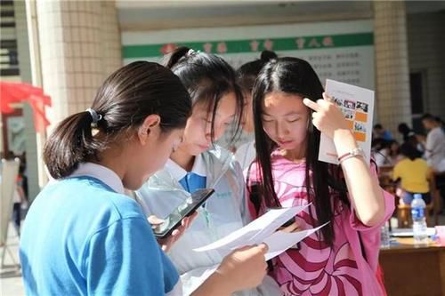 2021各地中小学暑假时间出炉，最长能放两个月，隔壁小学生馋哭了