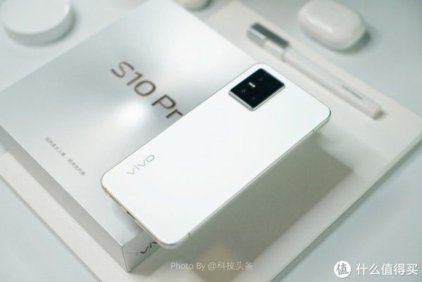 同款|蔡徐坤同款vivo S10 Pro首发评测：最强自拍+1亿像素，双面都好玩