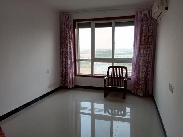 中介|中介说句实话二手房想卖出去,业主要先把家搬空,空荡荡才好卖