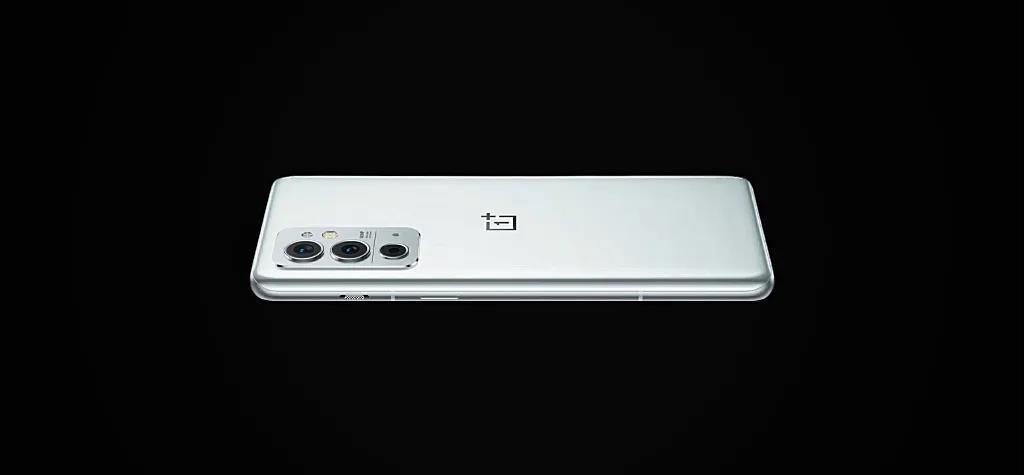 oled|3199元起,中端机中要被这款旗舰机大杀特杀了吗