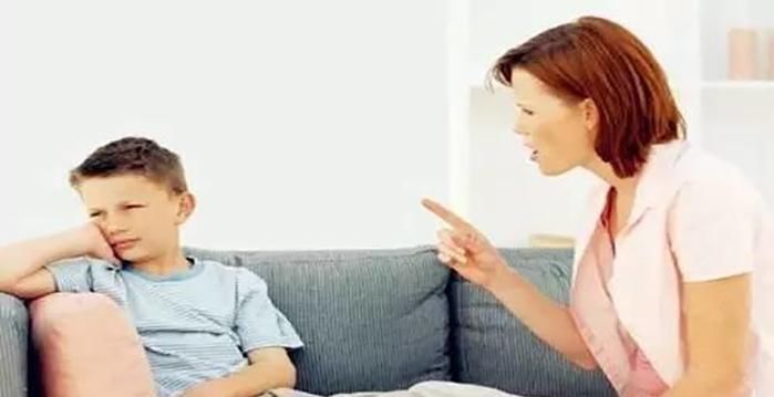 一流|只会对孩子“唠叨”的父母,都是低段位的,一流父母都会这样做