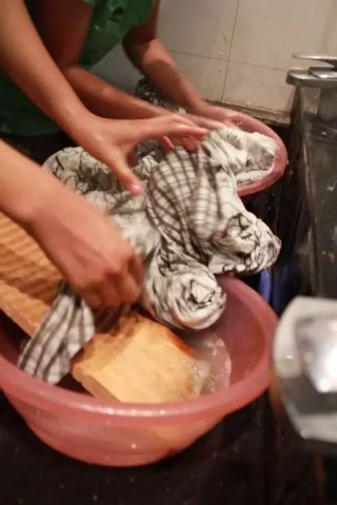 洗床单时,在水里加一点“它”,只要1分钟就可以去除螨虫