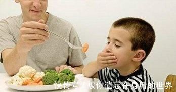 近视眼|预防孩子近视，做好这5点，第1点很多家长很忽视了，希望你没有