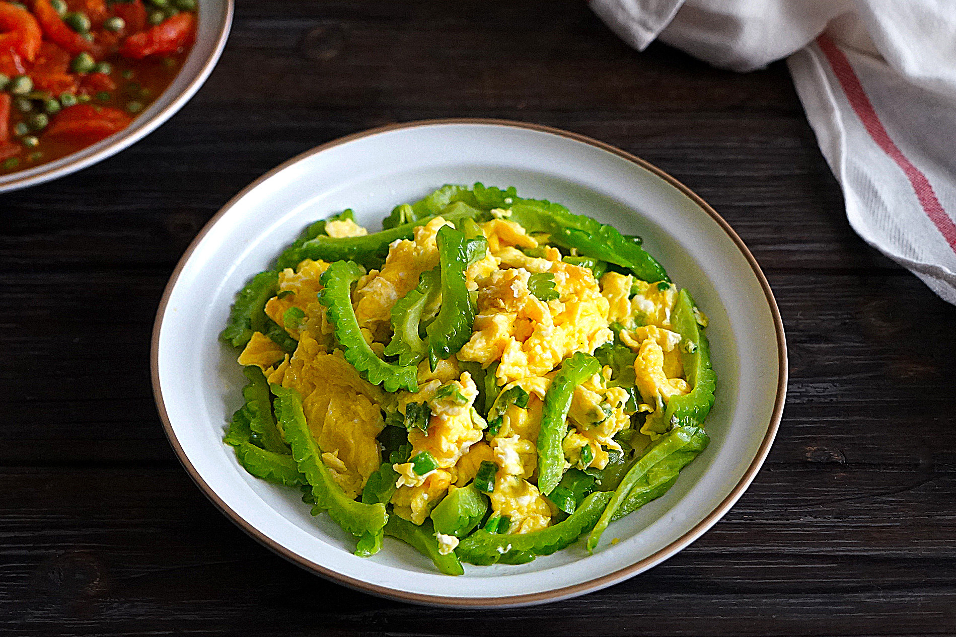 婆婆来看孙子,下厨做了4道菜,营养美味又好看,厨艺真是杠杠的