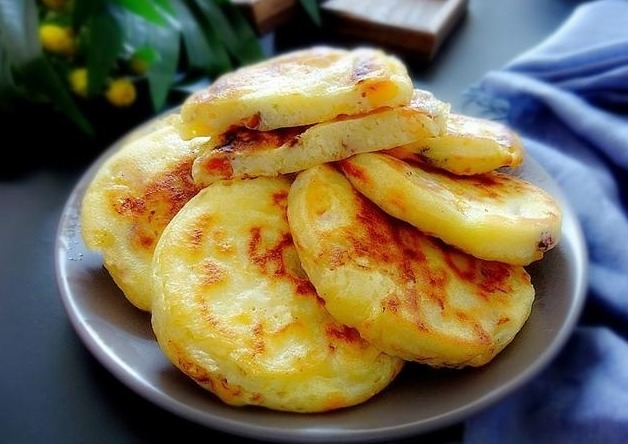 1个鲜桃1碗面,10分钟做成早餐饼,暄软香甜,特好吃,孩子最爱