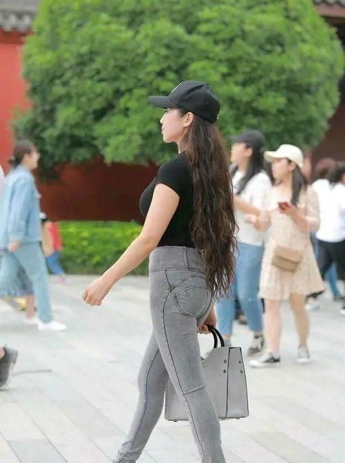 亚洲人 瑜伽裤穿搭干净清爽,搭配出不同风采,展现不同的时尚魅力!