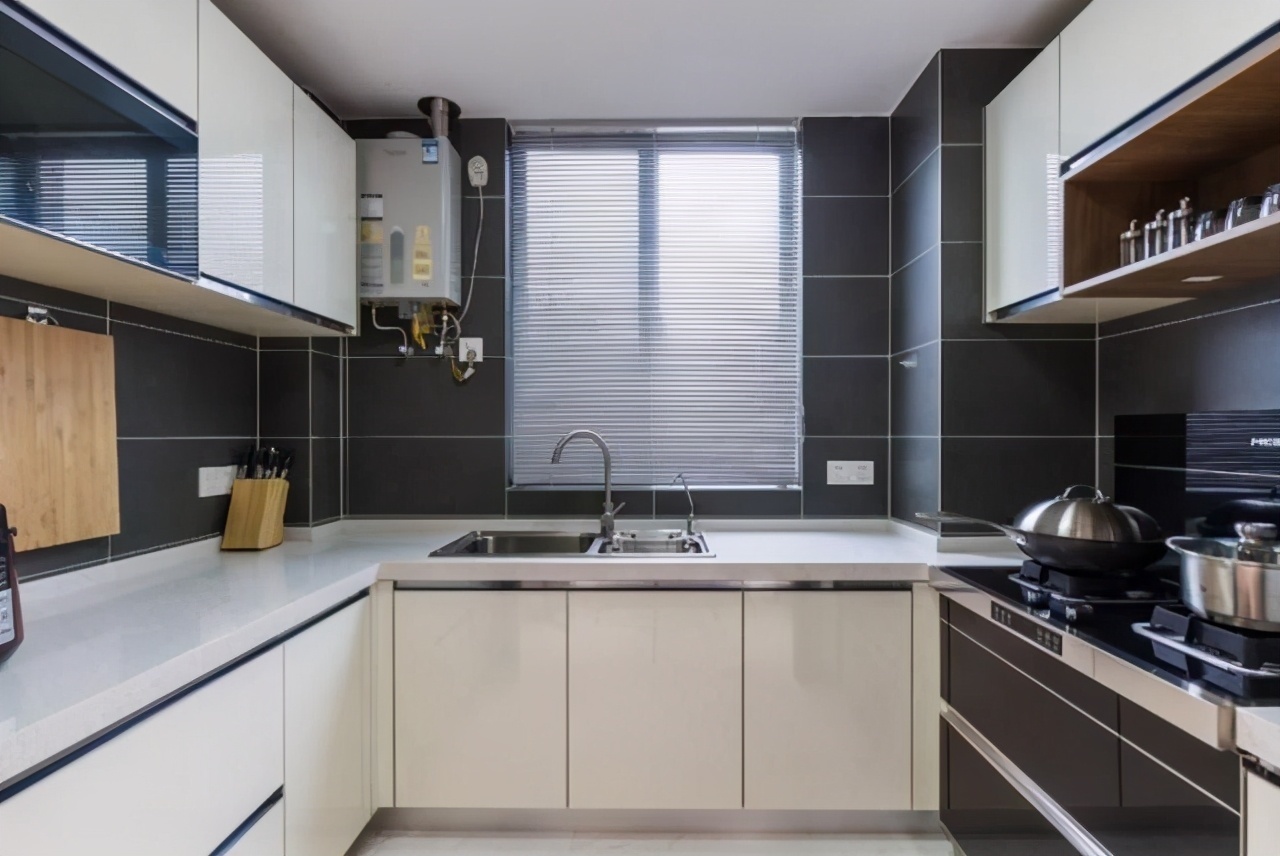 密度板|越来越多的人厨房不装“橱柜”了,厨房应该这样装,比橱柜好用