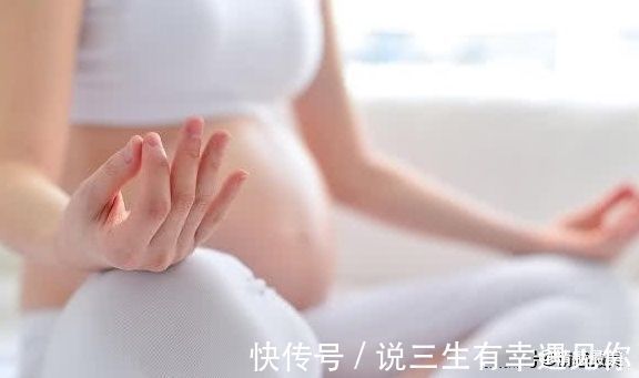 胎位不正|怀孕期间，孕妇的肚子为什么会频繁的跳动？是胎儿手动还是脚动？