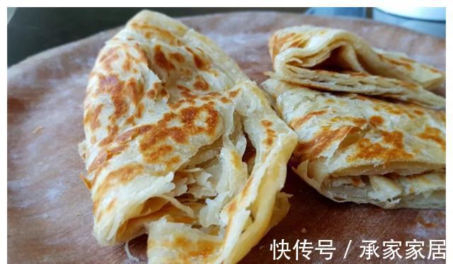 烙饼|在家做烙饼记住一个诀窍,又软又好吃,凉了也不干硬,腮帮子不疼
