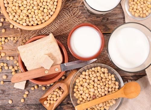 雌性激素|女性进入更年期后,一般会持续多少年?建议女性了解一下