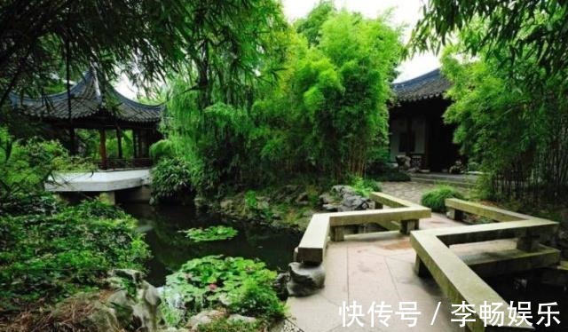 坏习惯!刘姥姥经过潇湘馆,一不小心摔了一跤,暴露了林黛玉的坏习惯