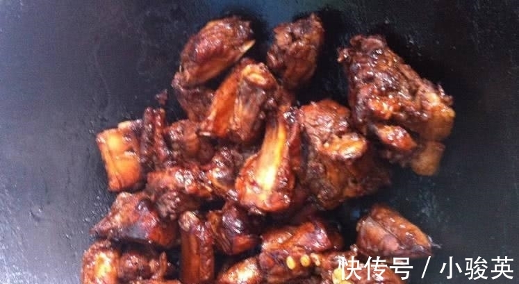 肋条|排骨好不好吃, 焯水是关键! 原来一直都做错, 难怪排骨不好吃!