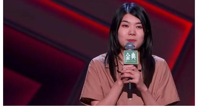 脱口秀大会第二季|脱口秀大会4：杨笠火爆的出圈史，离不开她身后的男人