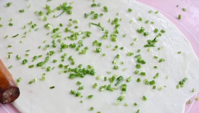 发面|不用揉面不发面,烙饼又香又软,嚼劲十足