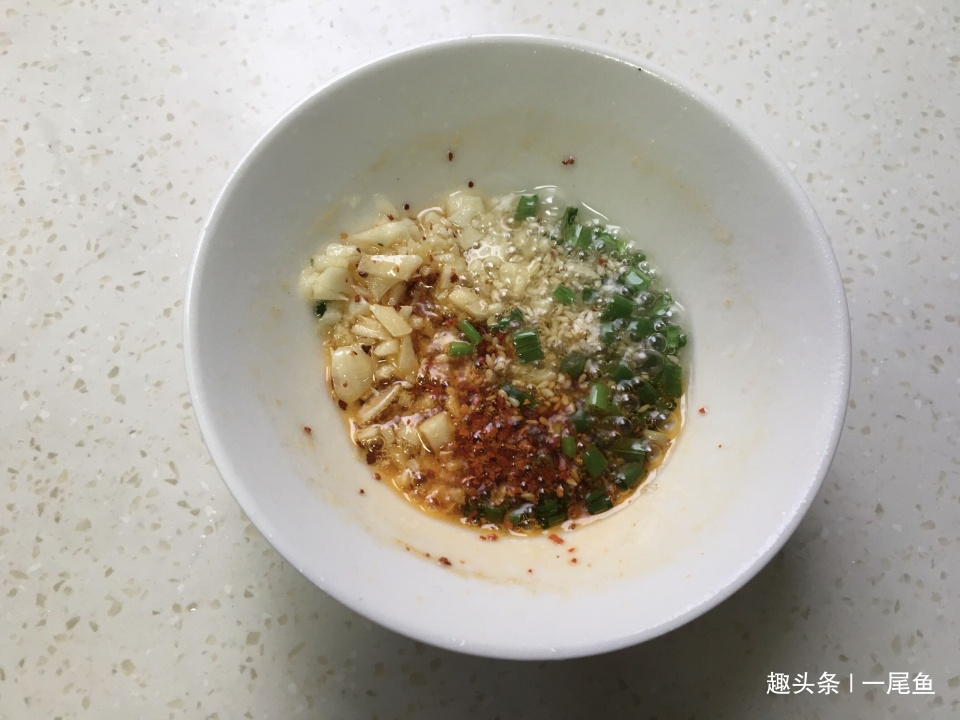 三月宁可不吃肉也要吃此菜，二块钱一斤，十分钟上桌，脆嫩多汁