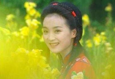 萍萍@陆振华12个女儿的名字，连起来刚好是一句情话，读过后都被感动