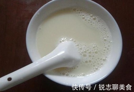 朋友们|做豆浆，豆子泡好别直接打！大厨教你一招，豆浆香浓细腻，特好喝