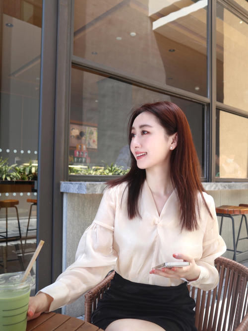 高级感|上班都穿什么，一身不超过三种颜色，轻松穿出通勤装的高级感