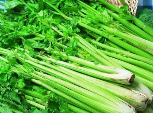 营养|人到中年想长寿，要多吃三种食物，营养丰富，排毒养颜！