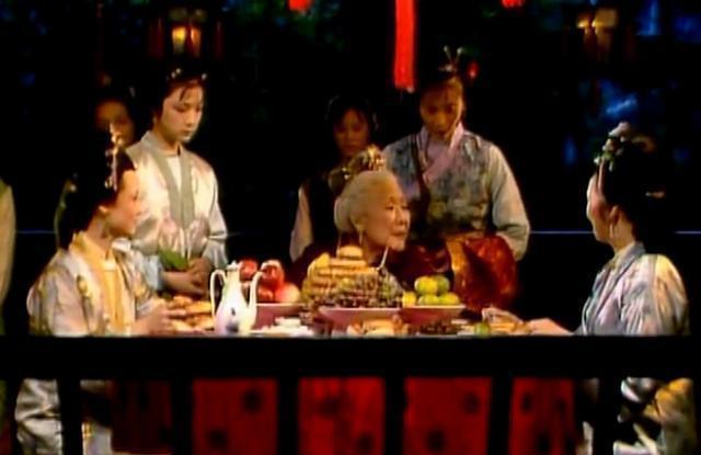 中秋夜宴@红楼梦:诡异凄凉的中秋夜宴,预示贾府抄家日期和林黛玉魂归时间