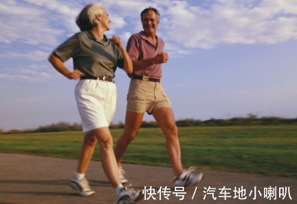 关节|3个习惯保护膝盖，关节不疼了，膝关节炎也不敢冒昧打扰