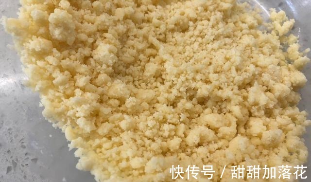 蓝莓|孩子放假就吃它，酥顶蓝莓糕，简单不费力，营养丰富，美味可口！