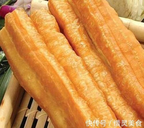 做法|吃了半辈子油条,终于找到最正确的做法,只加一包它,根根都蓬松