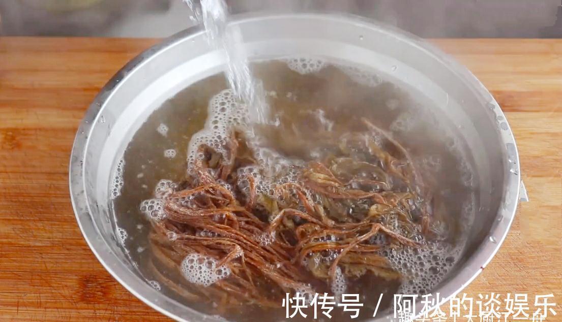 难怪宴席上的扣肉那么好吃?原来做法有诀窍,学会做给家人吃吧