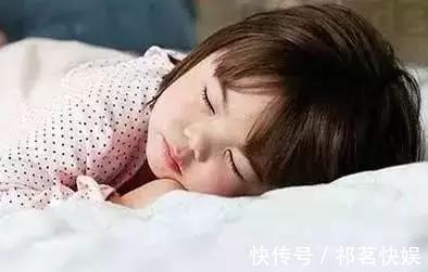 喂食|孩子为什么会反复积食儿科医生无非就是4种原因,妈妈要明白