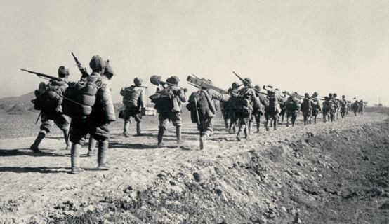 战役|此人有天下第一军,却被彭老总用一种战术反复调戏,气得暴跳如雷