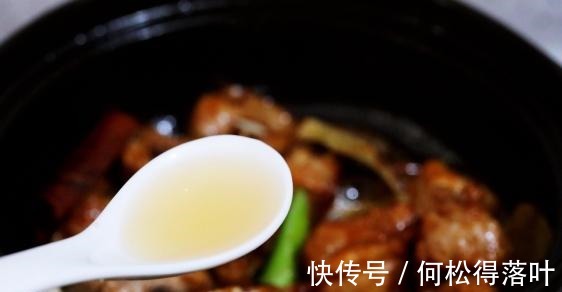 这么做土豆太香了,妥妥的待客硬菜,营养全面十足!