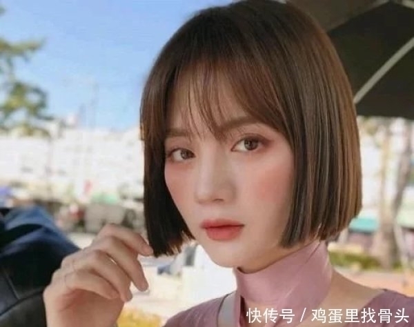 颜值|显土显脸大的三种发型,不是完美的鹅蛋脸最好别剪,很影响颜值