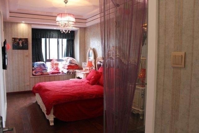 大衣柜|婆婆不听劝婚房全屋打上柜子,主卧两排大衣柜成亮点,太漂亮了