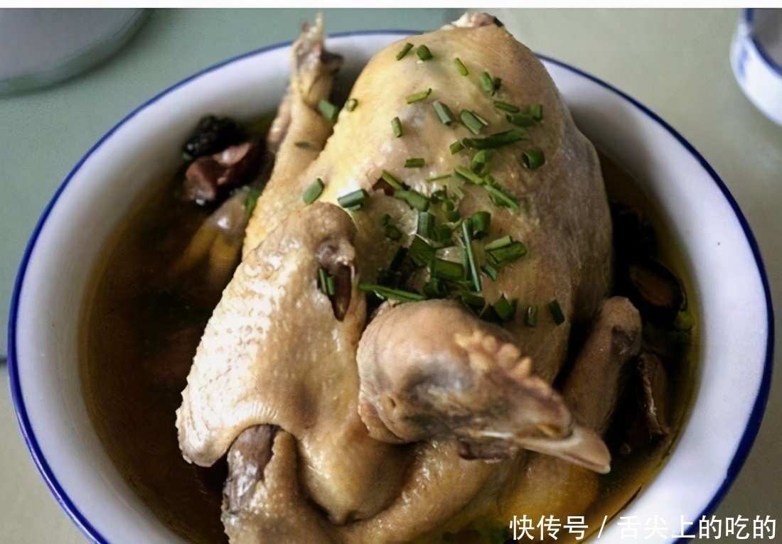 清蒸鸡：鸡肉不好蒸，用这个“水”试试，蒸出来嫩滑爽口