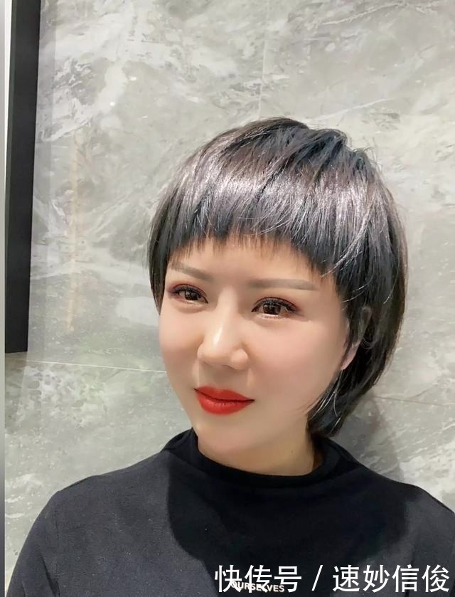 小卷|春节发型别乱剪，14款新时尚发型送给你，剪完让你颜值翻倍