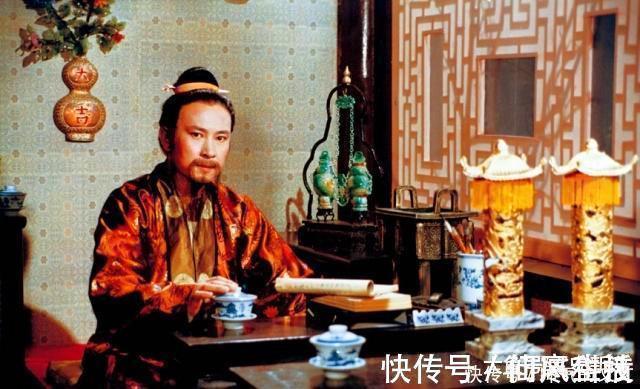 贾宝玉#贾珠十四岁考上秀才,他英年早逝的背后揭开了贾府的一个不良传统