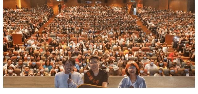 高级梗|脱口秀大会收官，谁得冠军都一样，名利双收是李诞，市场终于“熟”了