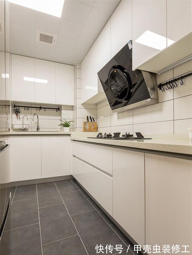 舒适|简单的生活需要简约的住所,精心打造的70平米两居室,温馨轻松!