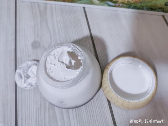 大油皮克星？亚马逊白泥超强吸附清理污垢，黑头痘痘都不怕