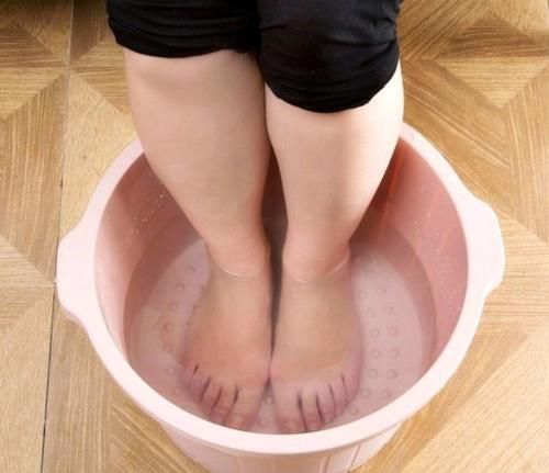 秋天|秋天泡脚养生有重点，若能做到这5点，帮助逼出体内寒湿更清爽