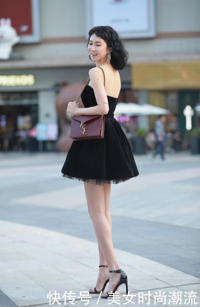 大长腿|纯黑色的蕾丝抹胸连衣裙,自信的展现大长腿,尽显优雅气质