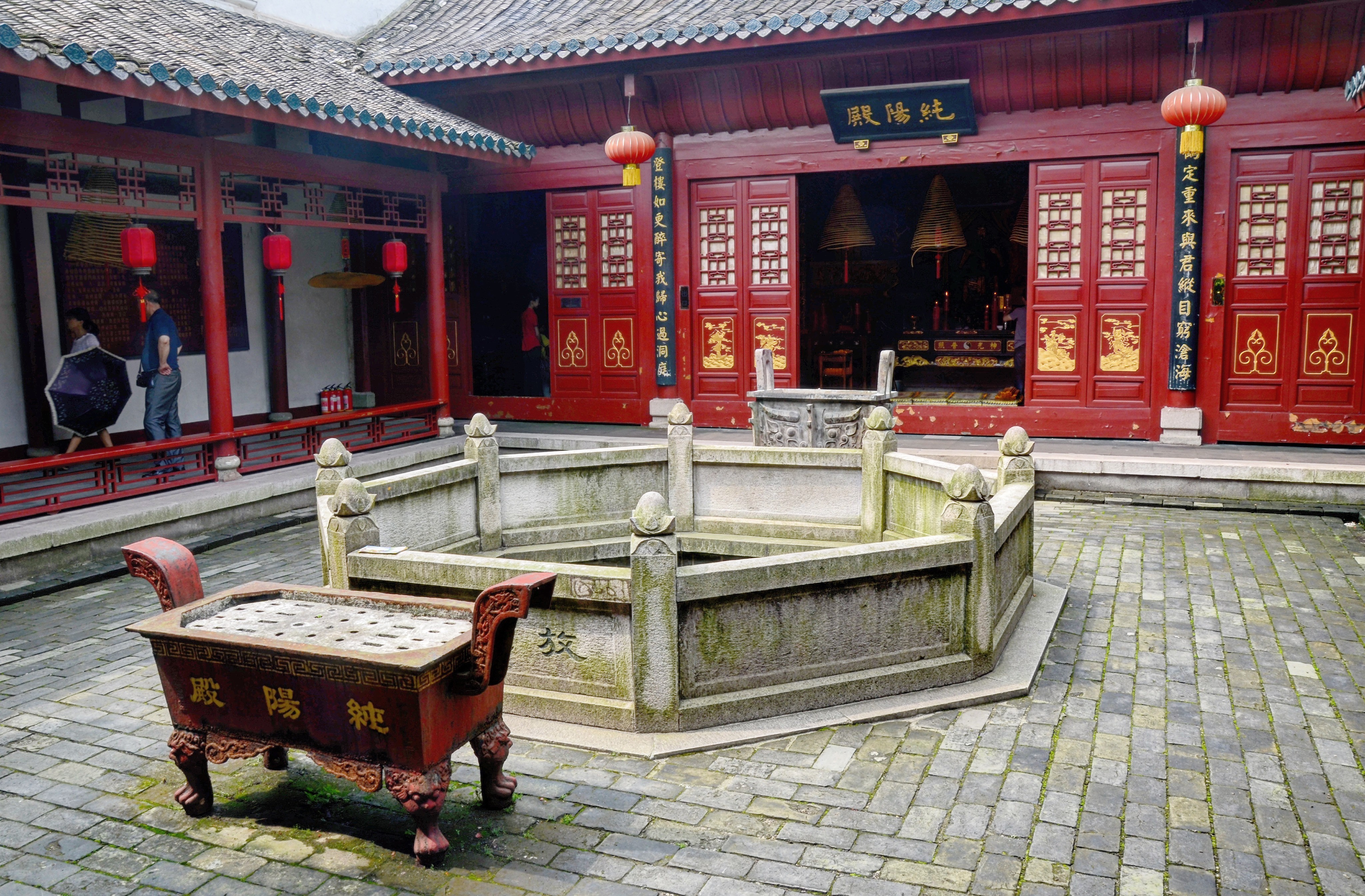 木质|三大名楼中唯一木质结构建筑,为鲁肃对抗关羽所建,小乔就葬于此