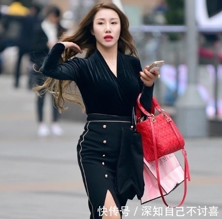 美女|街拍:美女灰色吊带套裙,尽显曼妙身姿,纤细的美腿很是吸睛