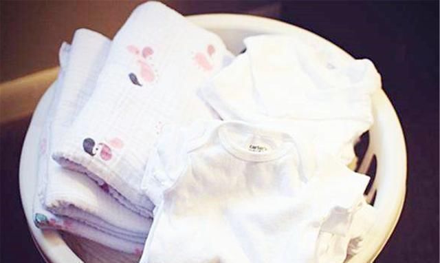 母乳|月子里每一周,宝宝的正常发育指标,看看你家娃达标了没