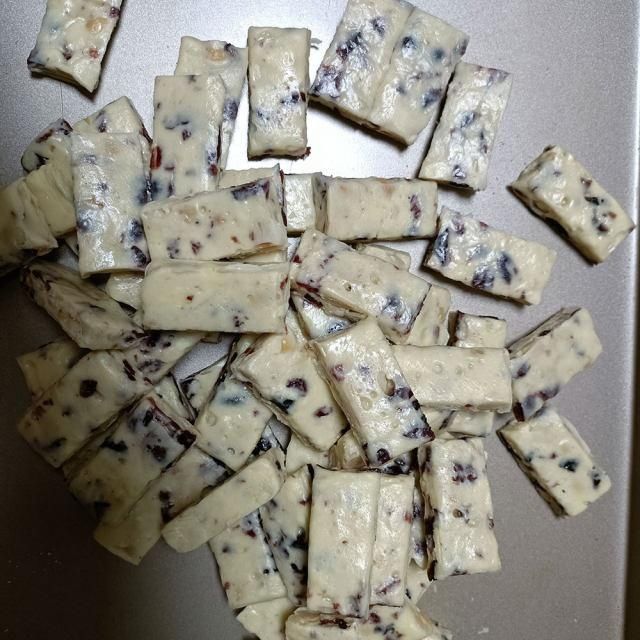 牛轧糖，奶香浓郁，美味零食